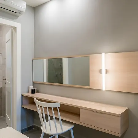 Despina 波利克罗诺